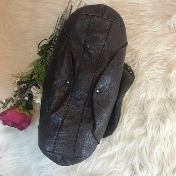 Fabulous Kenneth Cole Boho-style Soft Leather Bag - Picture 5 of 8